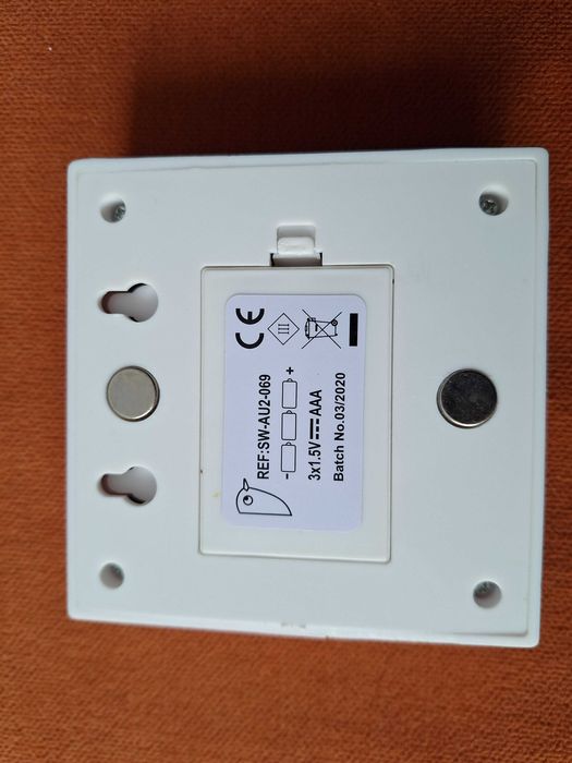 Lampa LED – LIFE cu senzor de miscare, cu magnet, 50 lumeni,  3xAAA