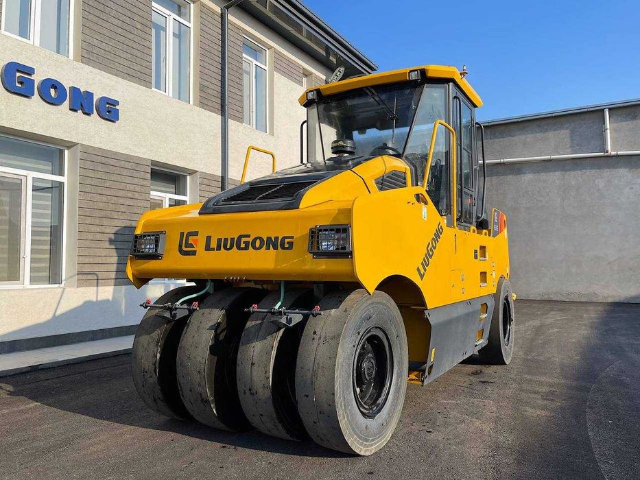 16-тонный пневмокаток, в наличии