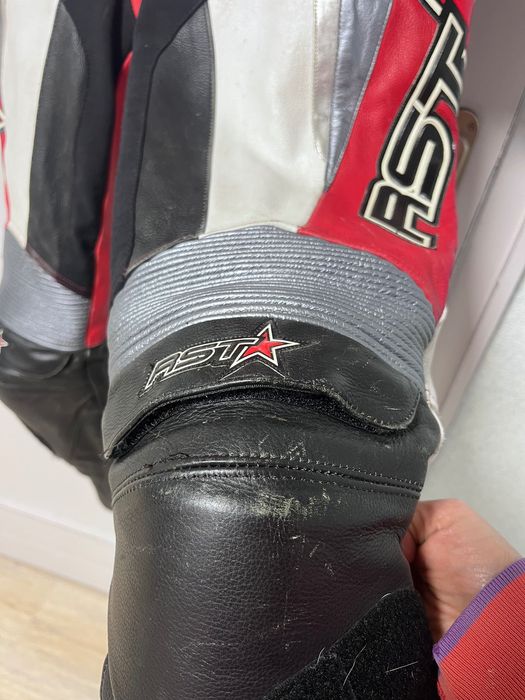 Цял мото екип RST