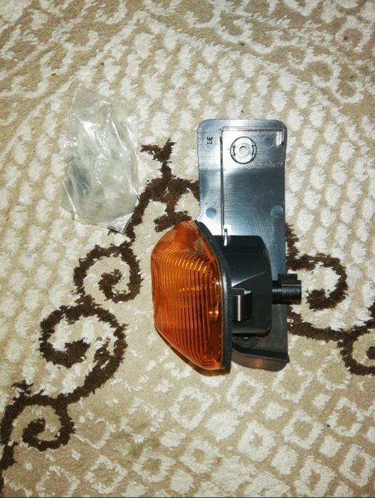 Продам поворотник на ивеку