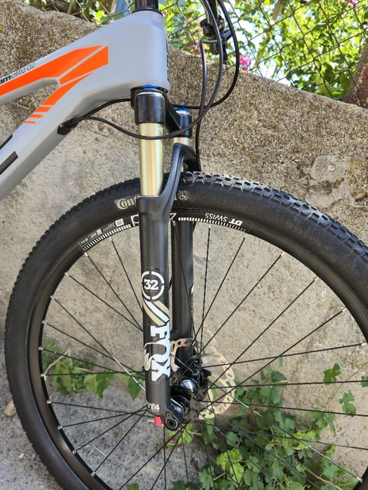 Bmc Карбонов Швейцарски велосипед 29 цола XS размер 1x11 Sram Fox 32 Проходни оси Като нов