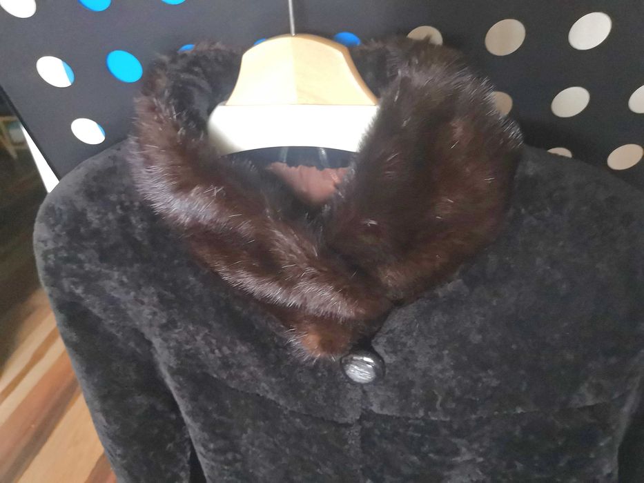 Шубка мутоновая длина миди