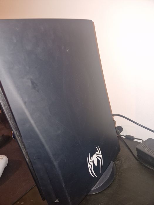 Vând playstation 5 spiderman 2 limited edition