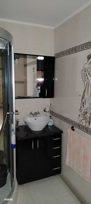 De vânzare apartament 3 camere zona Centrala 80 mp