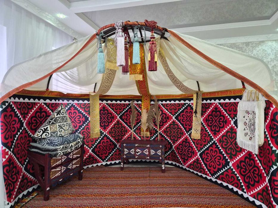 Қазақ үй жартылай