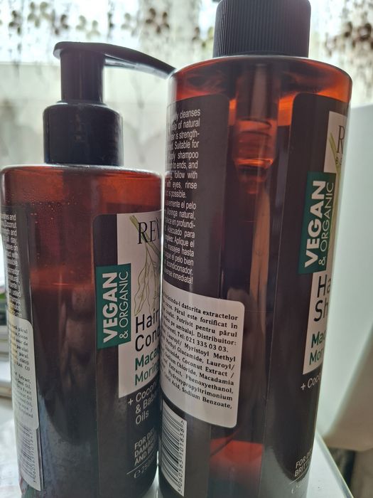 Sampon si balsam revuele. Donez .