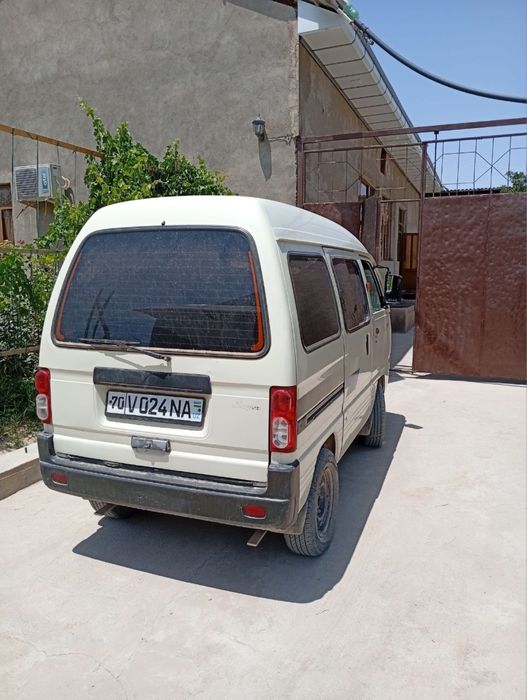 Damas srochna sotiladi
