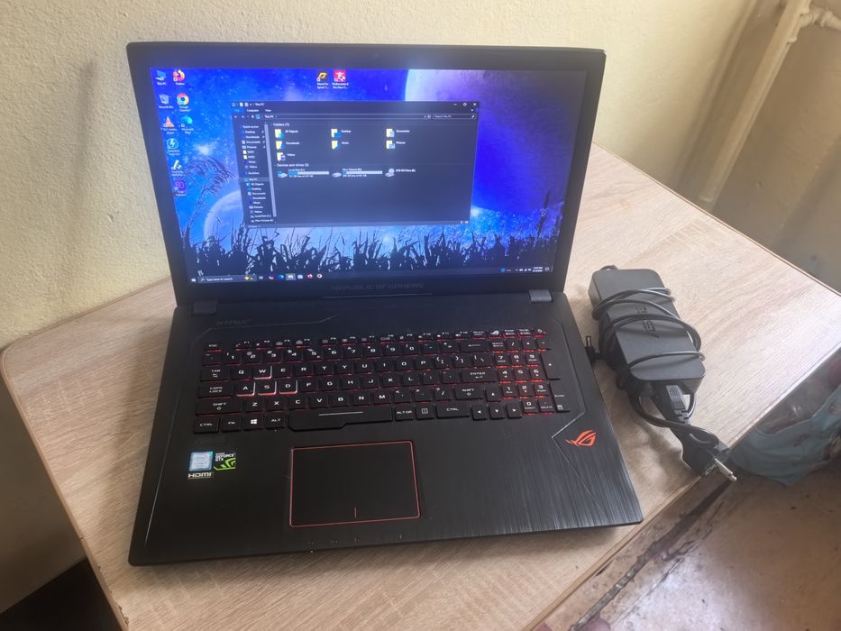 Leptop Asus model:GL 753V i7 7700HQ 17,3 ing 16gr