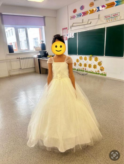 Прокат платья в г . Астане на 9-10 лет рост 140-145