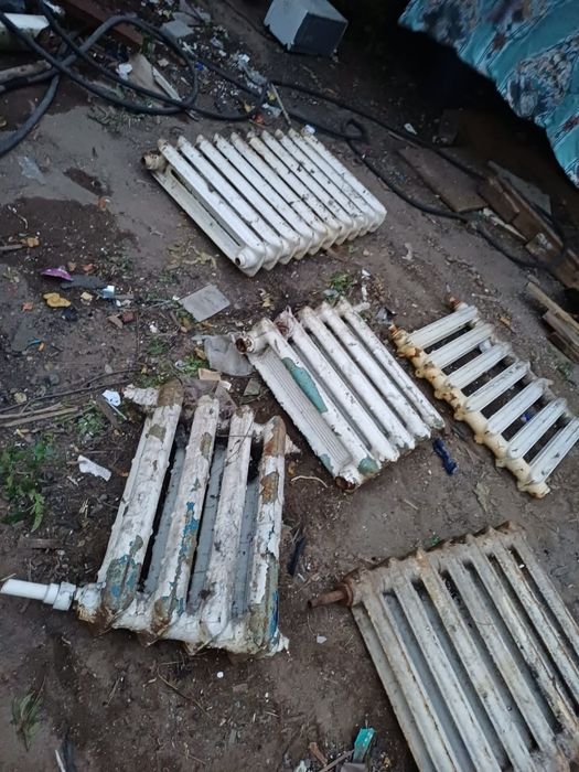 Продам чугунные батареи батареи.