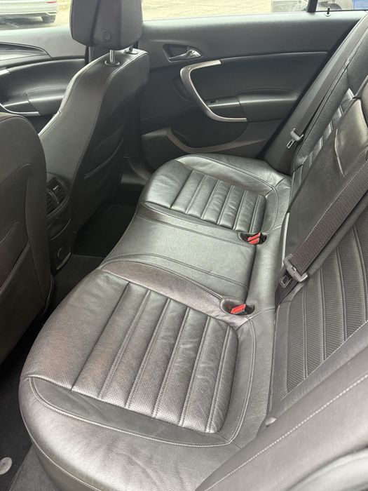 Opel Insignia automată