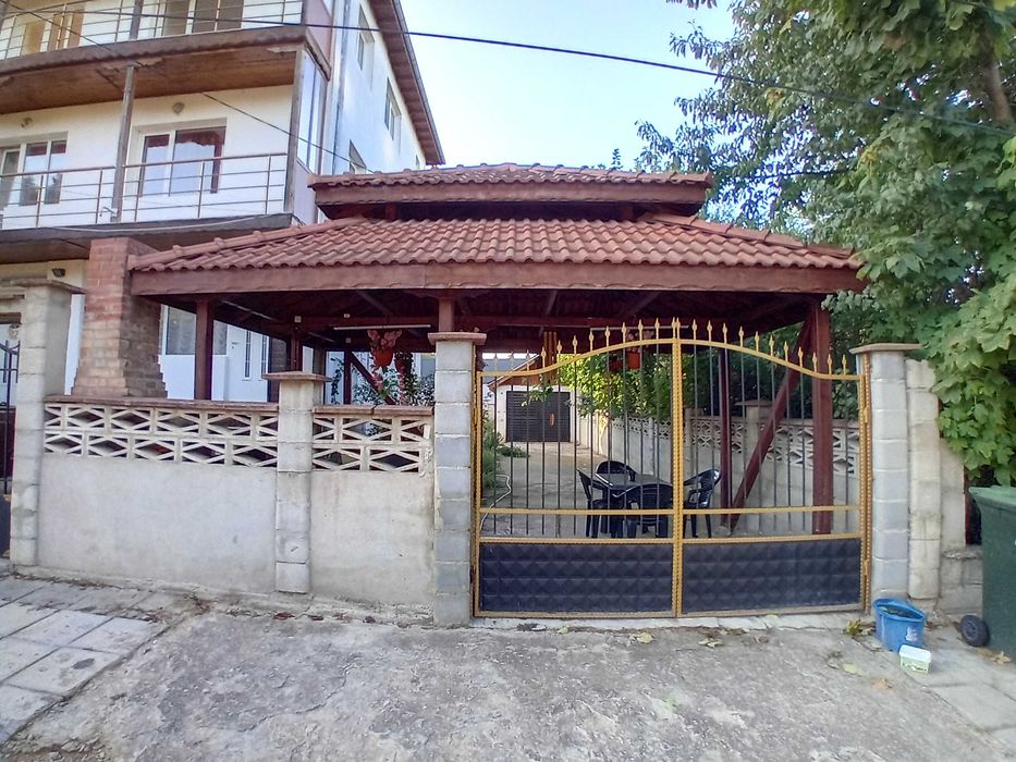 Къща във г.Девня