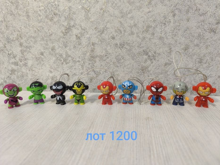 Продам игрушки Киндер сюрприз и др