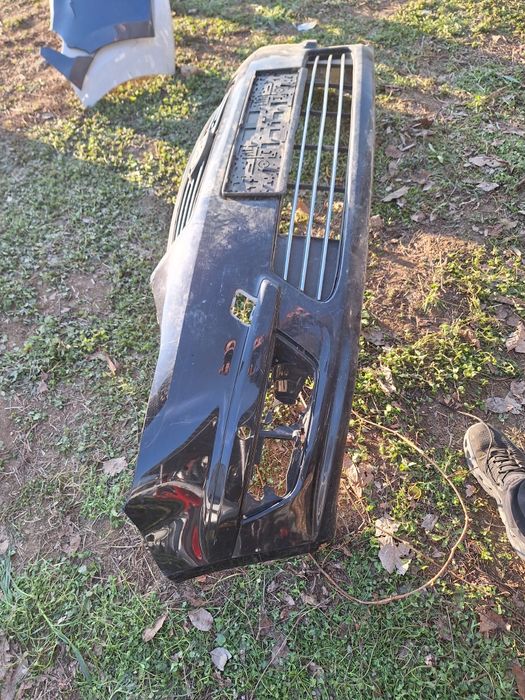 Предна броня за Ford Galaxy 2010