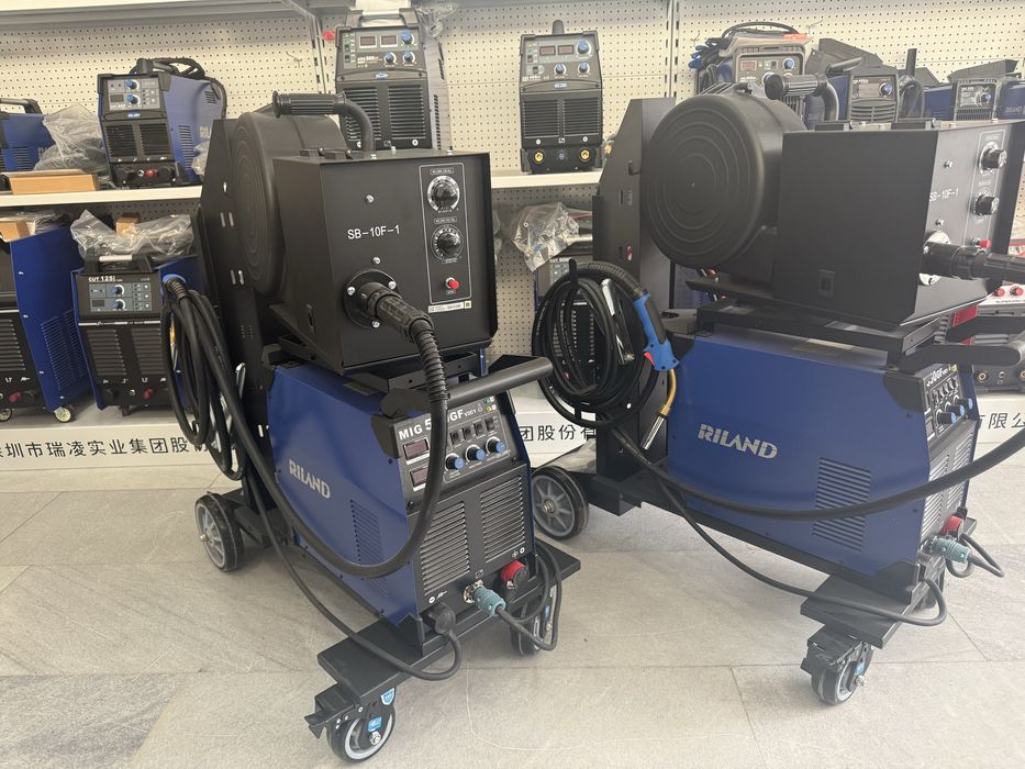 Сварочный аппарат “RILAND”MIG 350F  380v