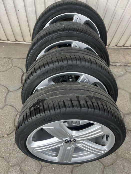 Jante aliaj 5x112mm, anvelope vara 225/40 R18, VW Golf 5/6/7/8 Touran Eos Jetta, Seat, Skoda, Audi A3