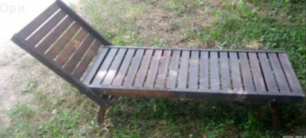 Дървени шезлонги два броя за вашата вила басейн  градина