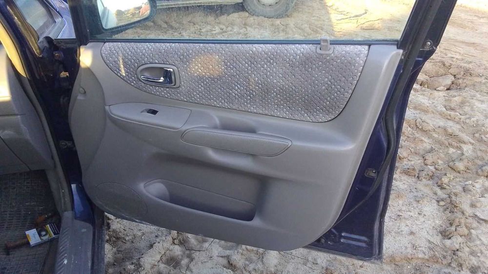 ЧАСТИ Мазда ПРЕМАСИ 1998–2002г. Mazda Premacy Minivan цвят син