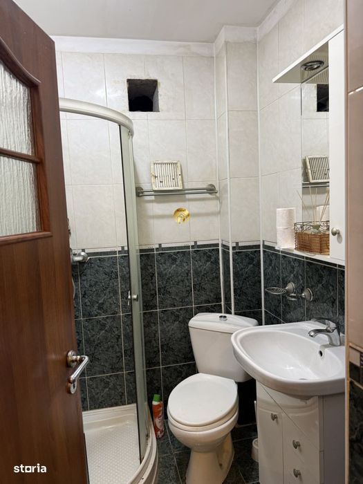 Casa de vanzare – 2 apartamente individuale | 6 camere | Strada Rah