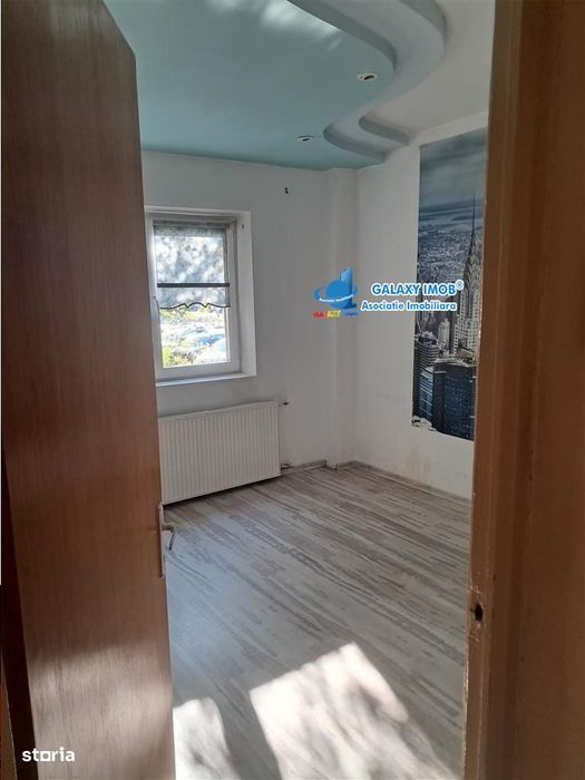 vanzare ap cu 3 camere cf 1 dec  . TRIVALE  .