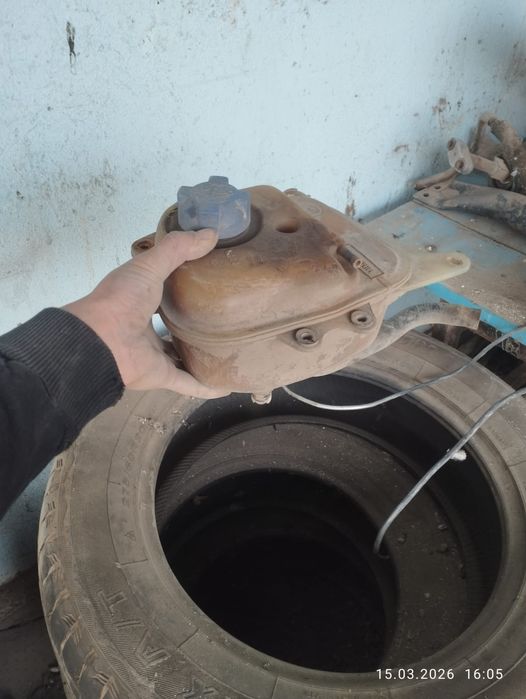 продам запчасти на Ауди 100