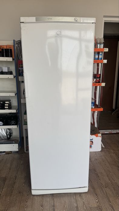 Продается морозильник INDESIT