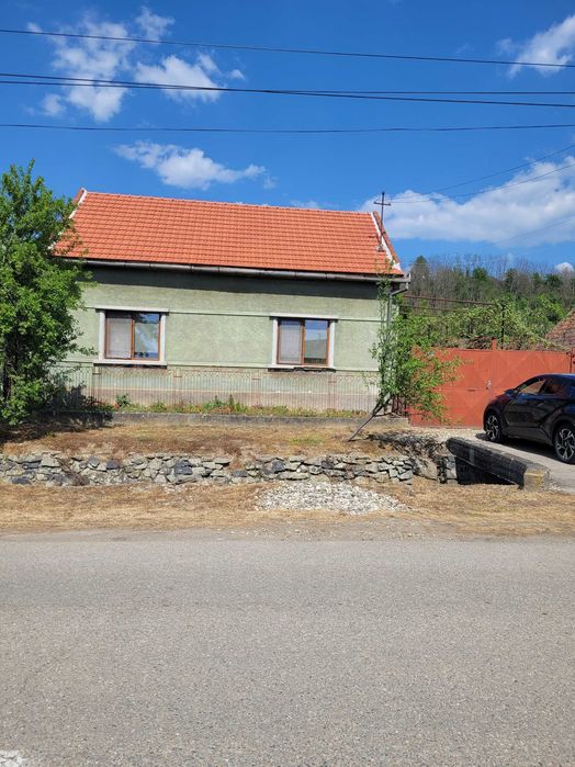 Casa la sat - 10 km de Lugoj