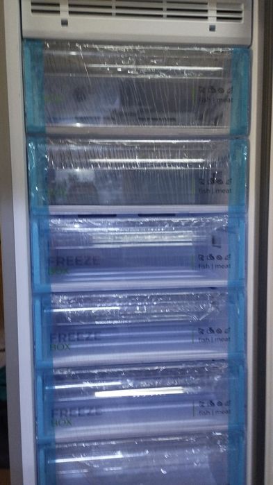 Новые две морозильные камеры