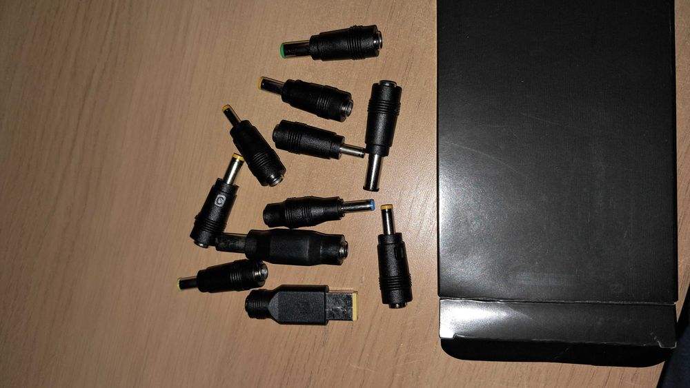 Alimentator laptop universal NGS 90W cu 11 pini