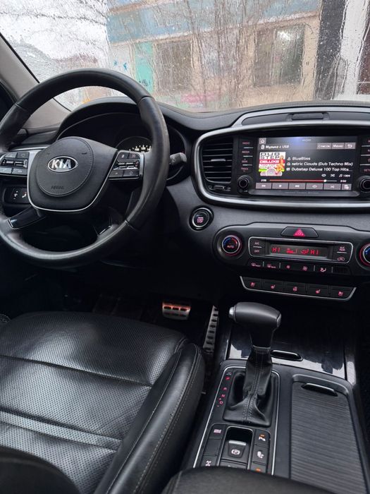 СРОЧНО Продаю Kia Sorento 2020