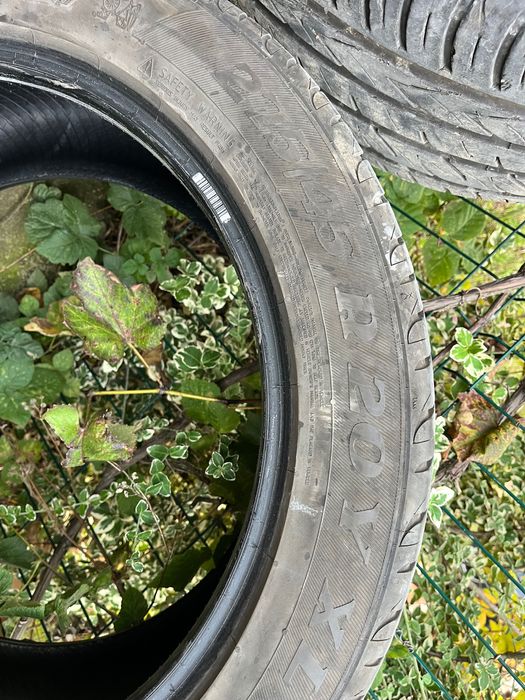 Vând anvelope vară 275/45R20