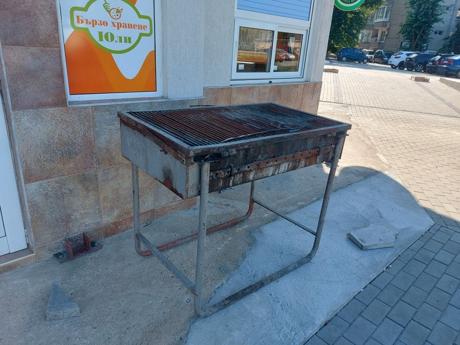 Професионална скара на въглища