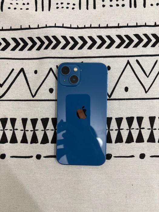 Продается Iphone 13 на 256гб.