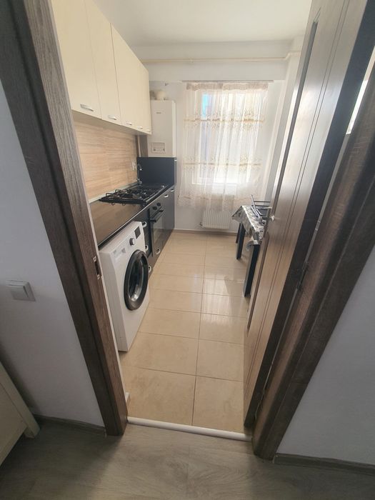 Inchiriez apartament 3 camere !