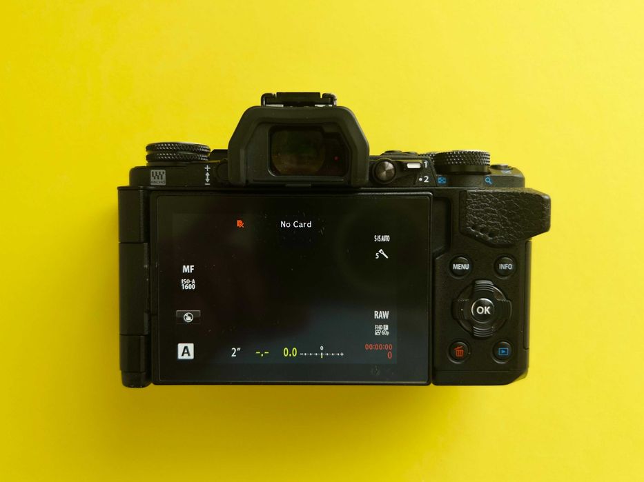 Olympus OM-D E-M5 Mark II, черен