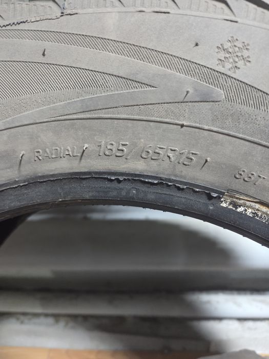 Продам зимнюю б/у резину.