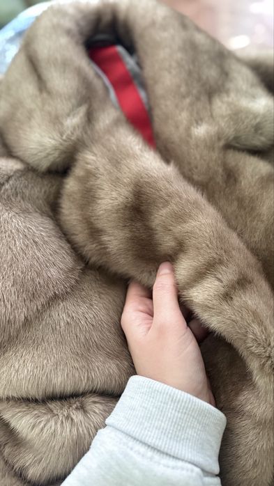 Бежевая  норковая  шуба OVERSIZE