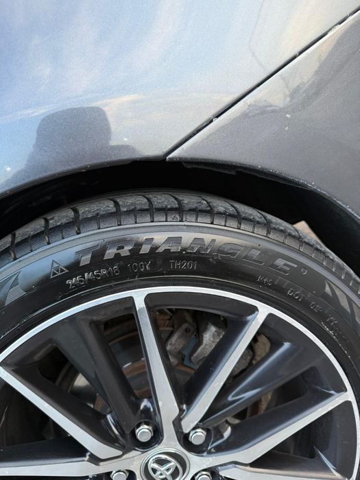 Титанки на Camry шина 245 45 R18