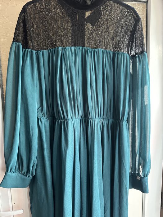 Rochie femei pana la genunchi
