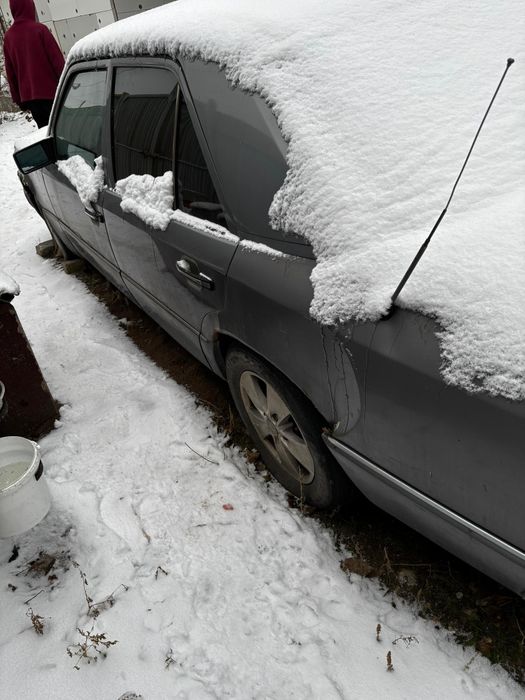 Продам мерс после аварии двигатель рабочий