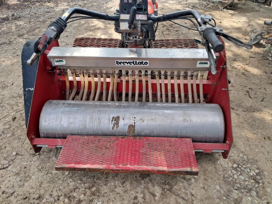 Semănătoare de precizie pentru legume