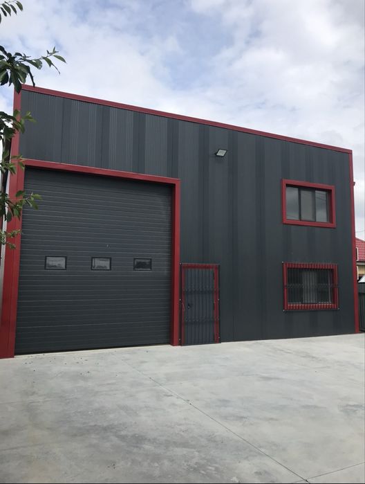 Hala 400 mp de inchirat