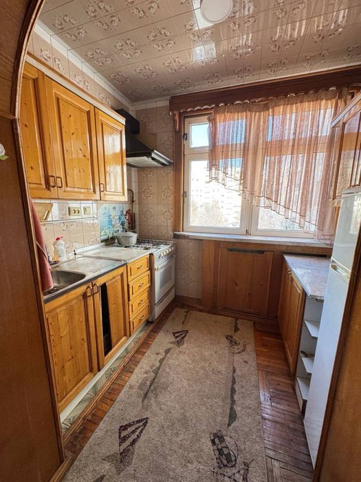 Продается 3-комнатеая квартира, Буз Базар, метро Буюк Ипак Йули