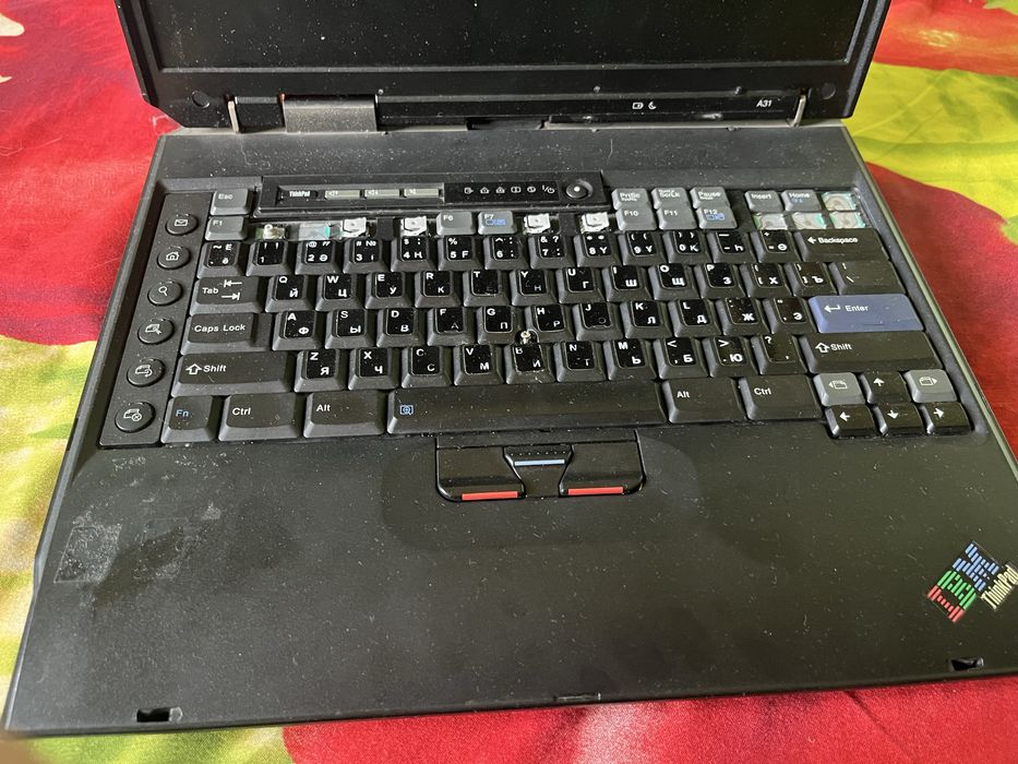 Ноутбук IBM ThinkPad продвм срочно 8000