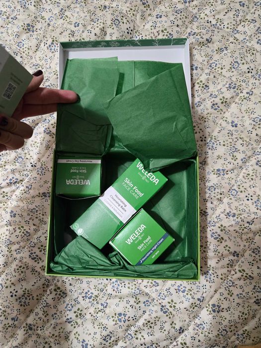 Подаръчни комплекти козметика