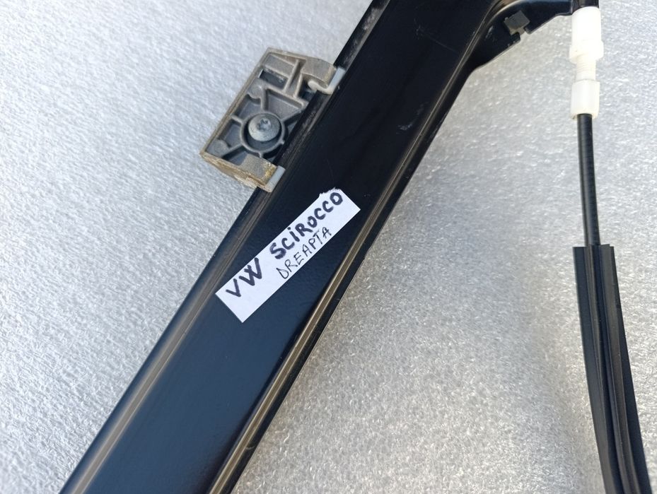 Macara geam usa dreapta fata pasager Volkswagen Scirocco 1K8837402P