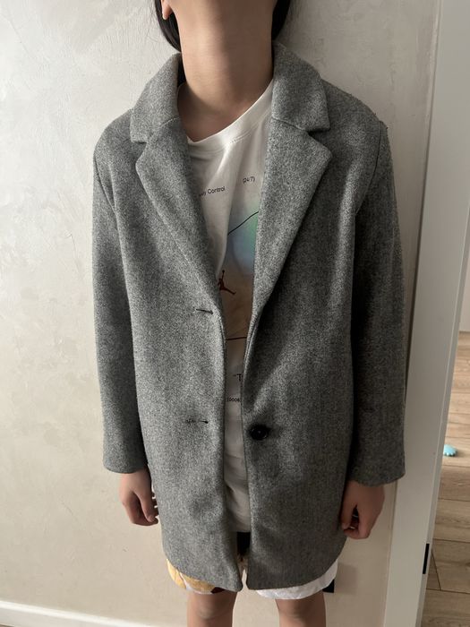 Продам пальто доя девочек подростков