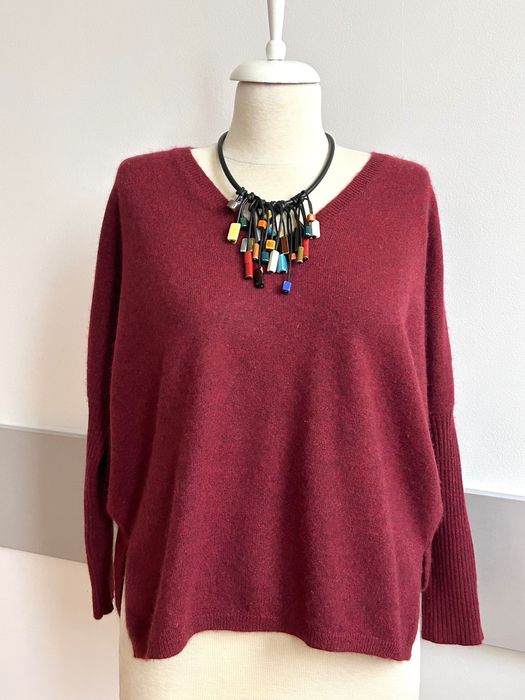 Мек кашмирен пуловер в бургунди