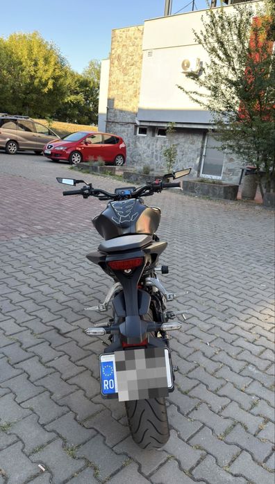 Motocicleta Honda CB125R A1