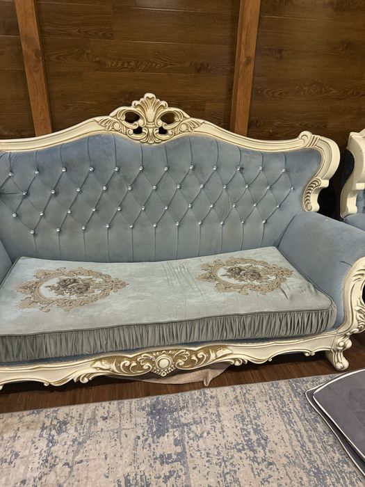 Диван с креслами